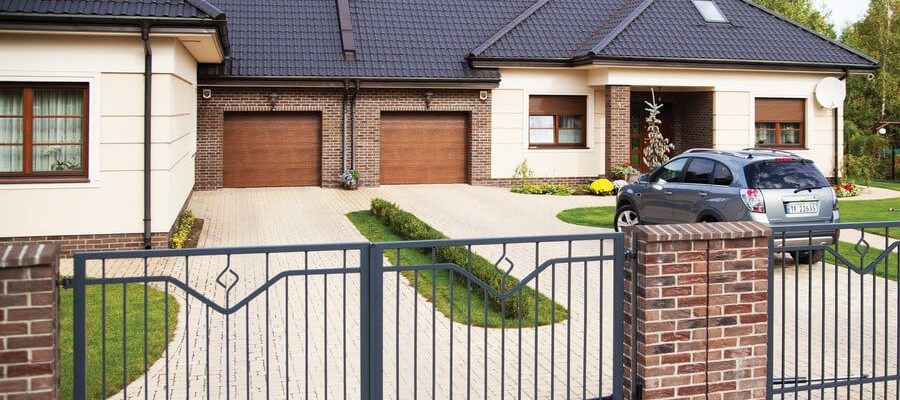 lakossagi-keszarnyu-kapuk-02