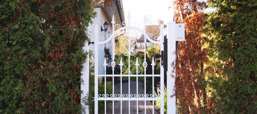 lakossagi-keszarnyu-kapuk-06b