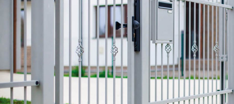 lakossagi-keszarnyu-kapuk-15